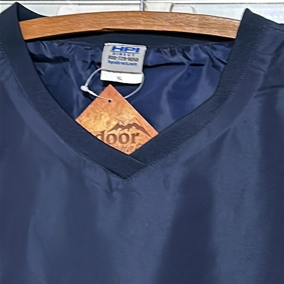 NWT HPI outdoor Signature Windshirt - Picture 2 of 9